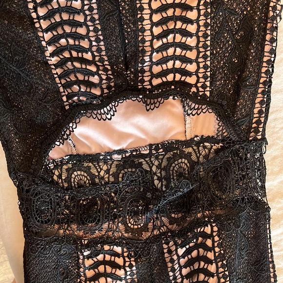 Gorgeous open back dress - Picture 4 of 5